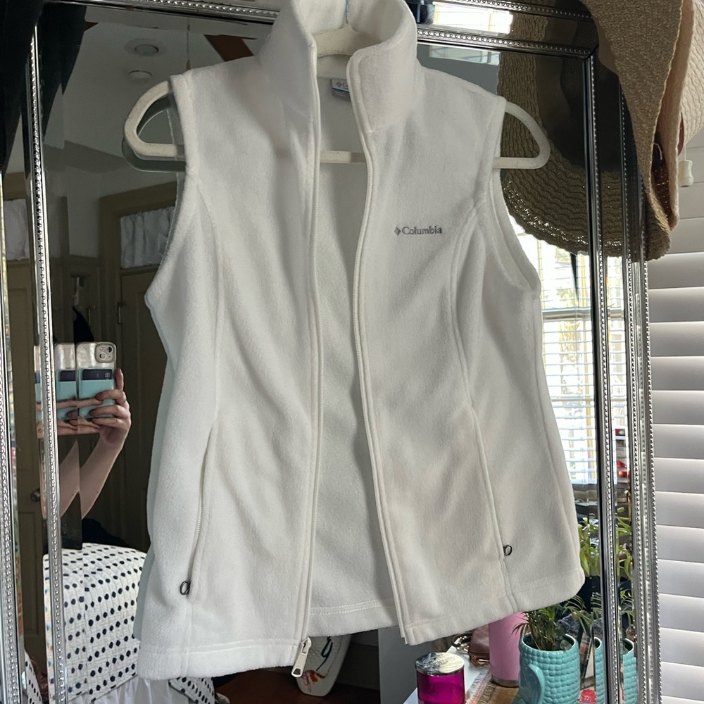 Columbia Women's White Fleece Vest